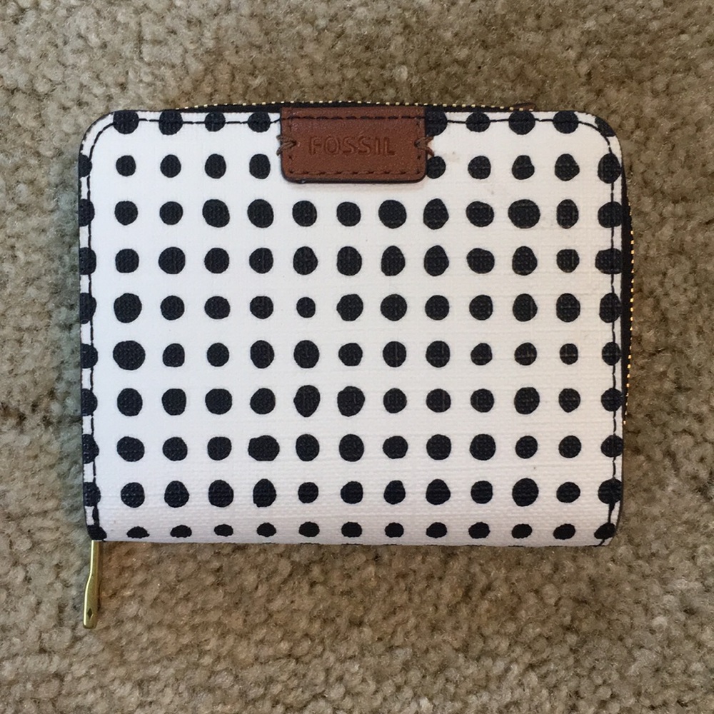 Black and white polka dot fossil wallet